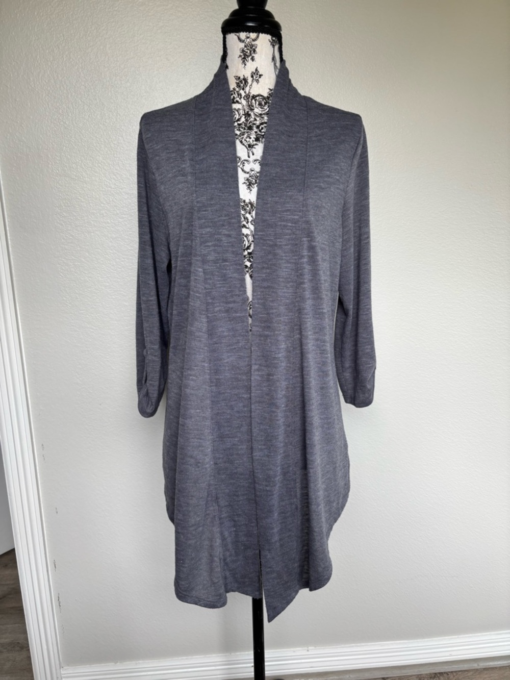 Isabella Rodriguez Heather Gray Open Cardigan 3/4 sleeves with button